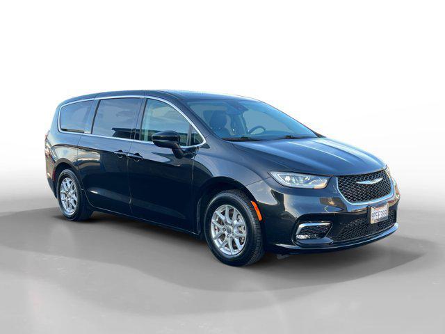 used 2023 Chrysler Pacifica car, priced at $23,987