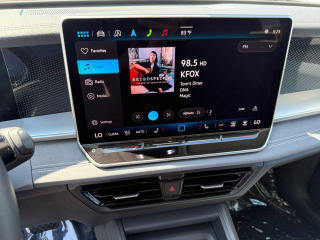 new 2025 Volkswagen Tiguan car, priced at $35,220