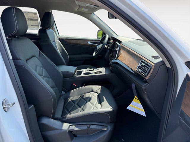 new 2025 Volkswagen Atlas car, priced at $40,204