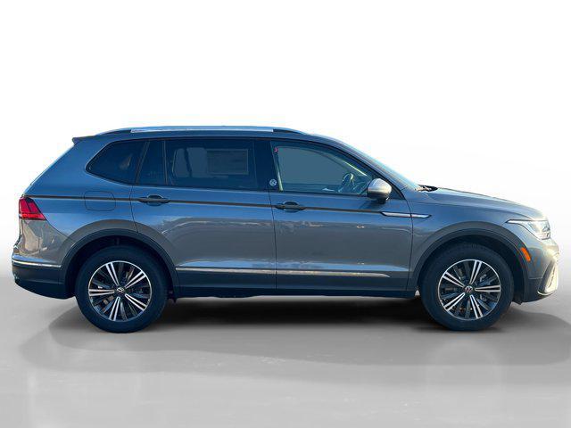 new 2024 Volkswagen Tiguan car, priced at $33,108