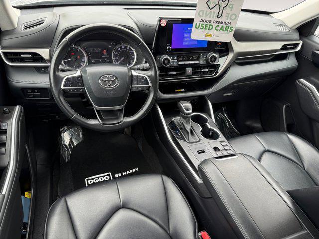 used 2023 Toyota Highlander car, priced at $33,821