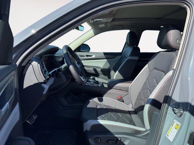 new 2025 Volkswagen Atlas car, priced at $49,514