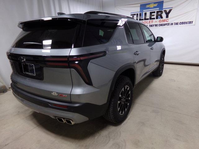 new 2025 Chevrolet Traverse car