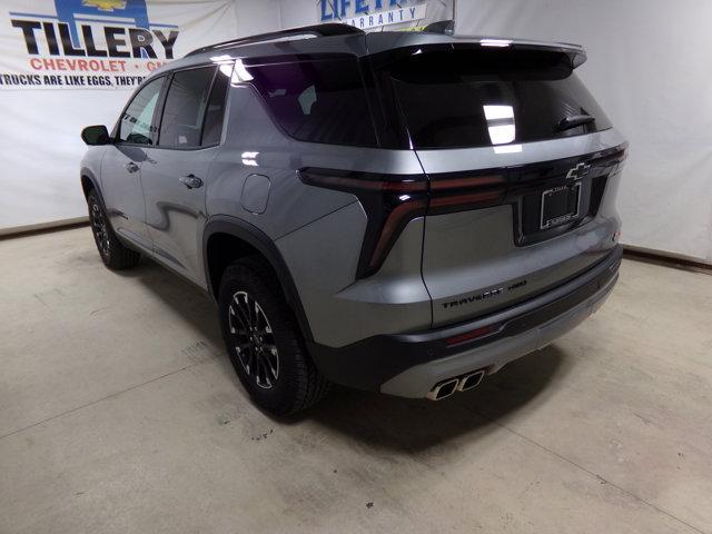 new 2025 Chevrolet Traverse car