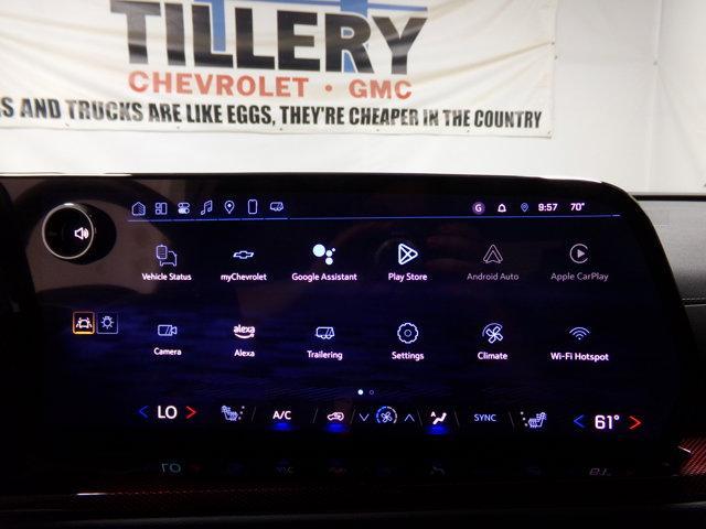 new 2025 Chevrolet Traverse car