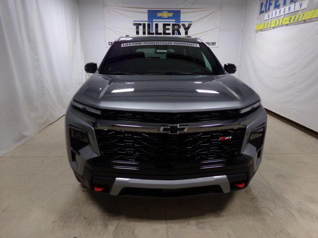 new 2025 Chevrolet Traverse car