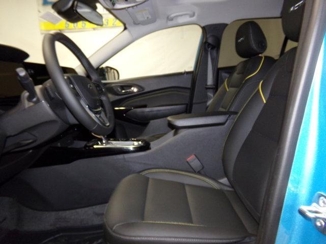 new 2025 Chevrolet Trax car, priced at $27,425