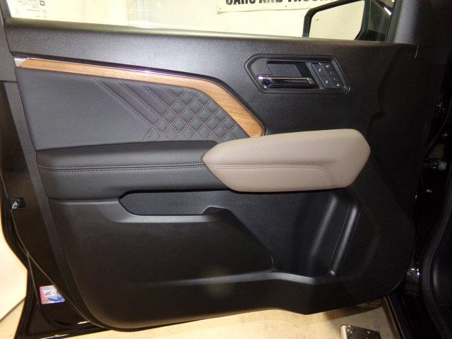 new 2025 GMC Canyon car, priced at $54,565
