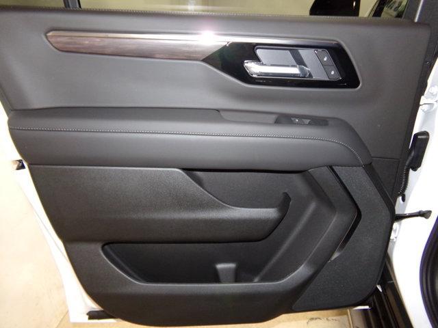 new 2025 Chevrolet Suburban car