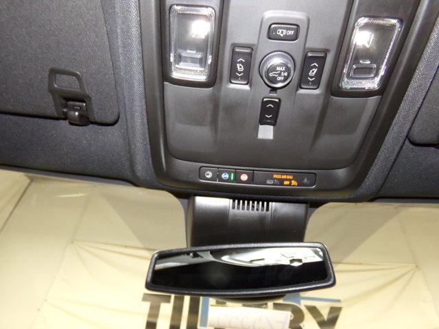new 2025 GMC Yukon XL car