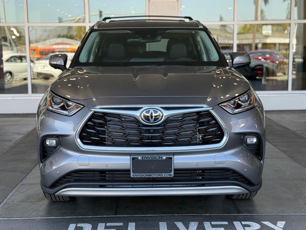 new 2026 Toyota Highlander car, priced at $56,392