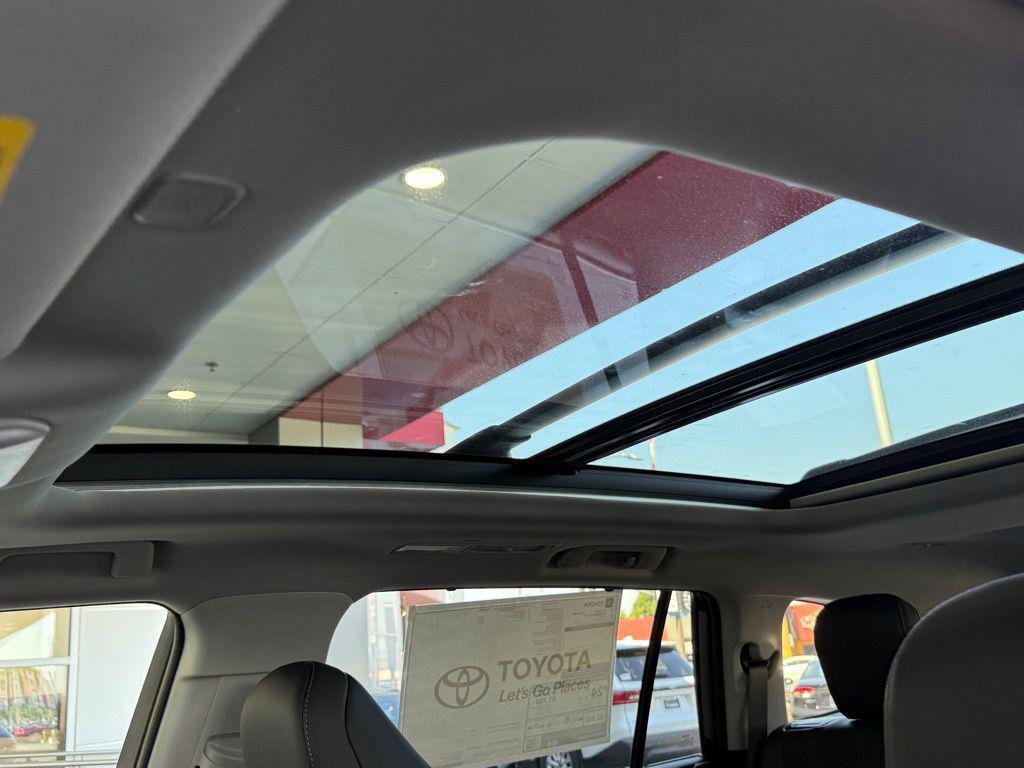 new 2026 Toyota Highlander car, priced at $56,392