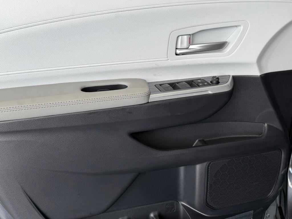 new 2025 Toyota Sienna car, priced at $51,700