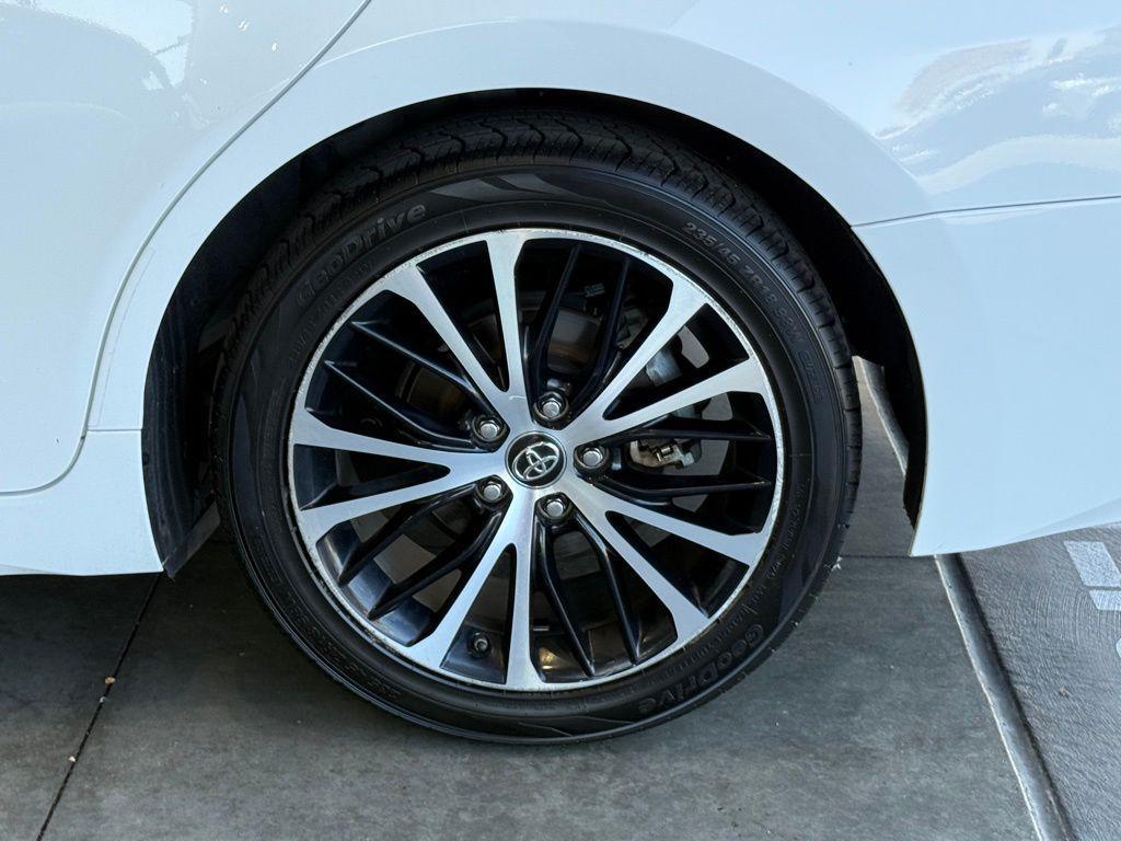 used 2019 Toyota Camry Hybrid car, priced at $21,888