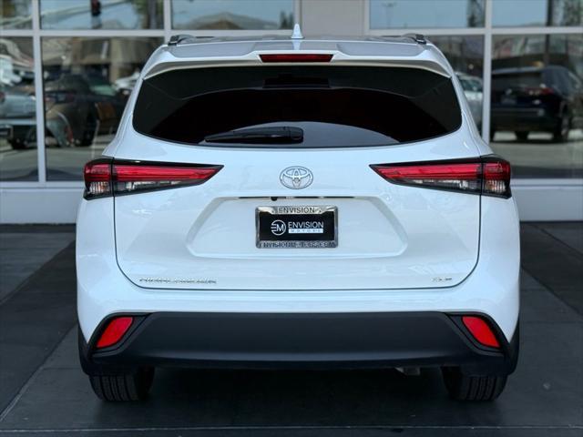used 2021 Toyota Highlander car, priced at $30,289