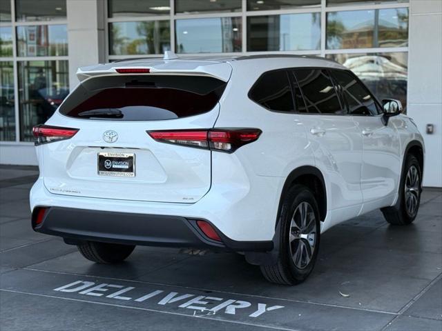 used 2021 Toyota Highlander car, priced at $30,289