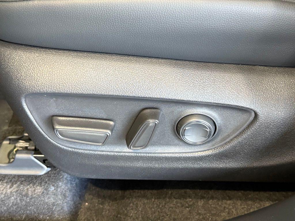 new 2026 Toyota Highlander car, priced at $48,692