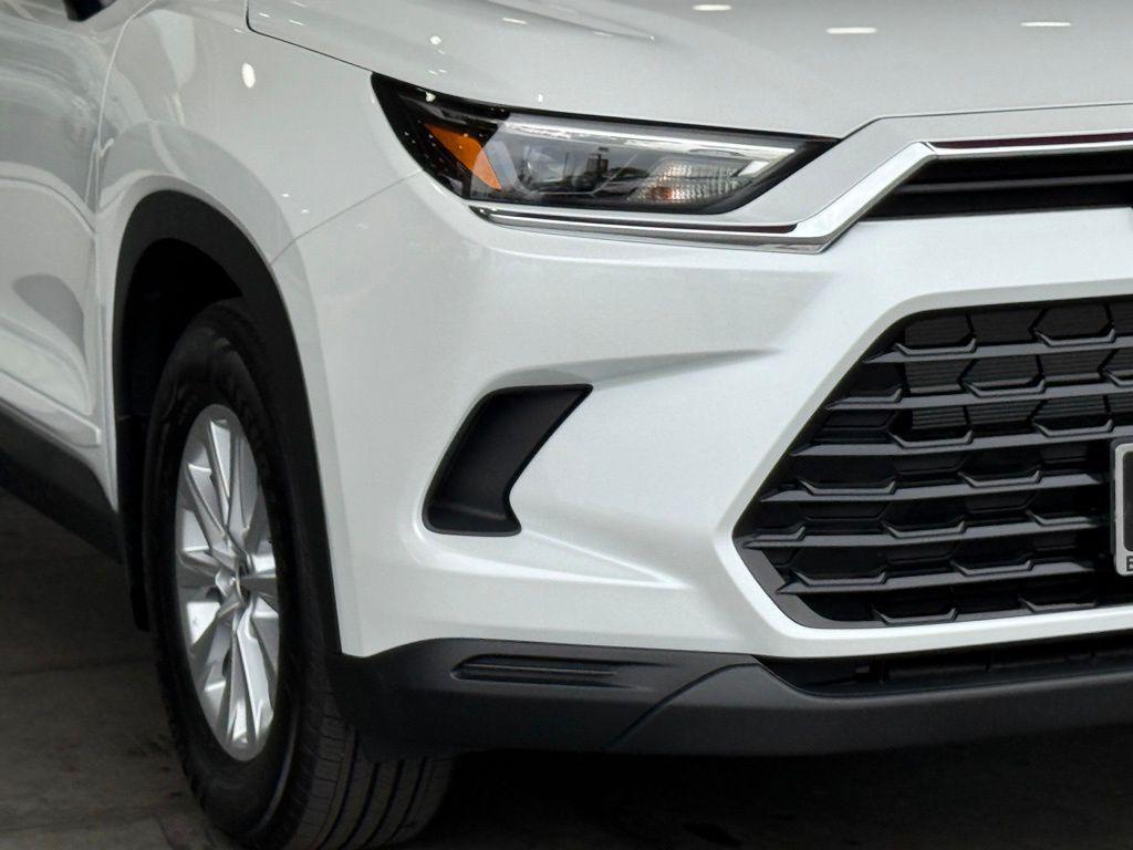 new 2026 Toyota Grand Highlander Hybrid car, priced at $51,863