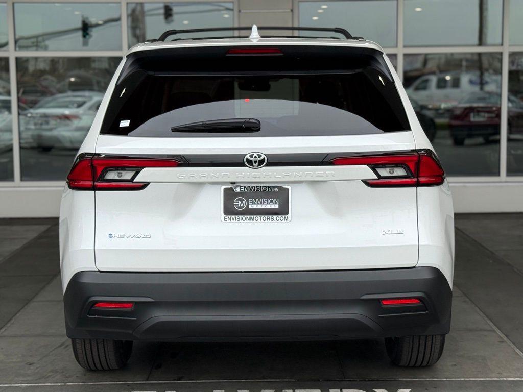 new 2026 Toyota Grand Highlander Hybrid car, priced at $51,863