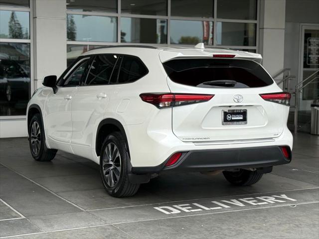 used 2020 Toyota Highlander car, priced at $30,868