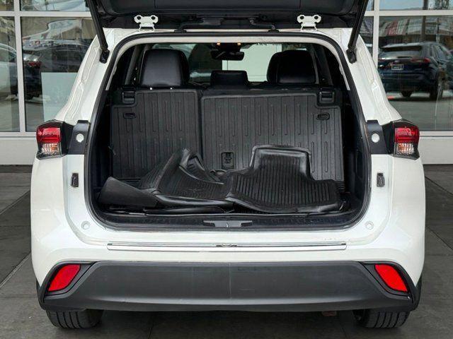 used 2020 Toyota Highlander car, priced at $31,888