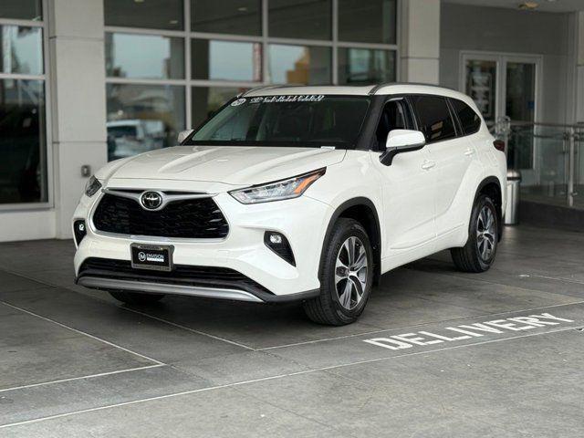 used 2020 Toyota Highlander car, priced at $31,888