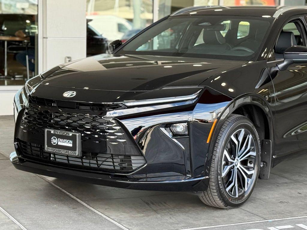 new 2025 Toyota Crown Signia car, priced at $45,965