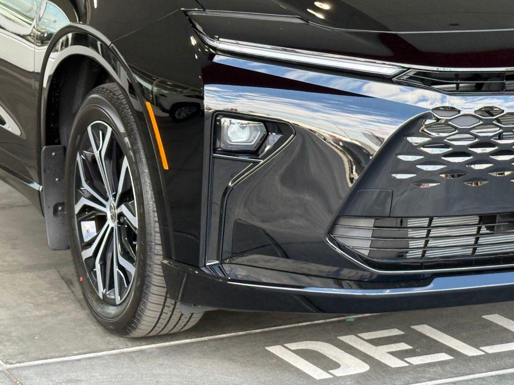 new 2025 Toyota Crown Signia car, priced at $45,965