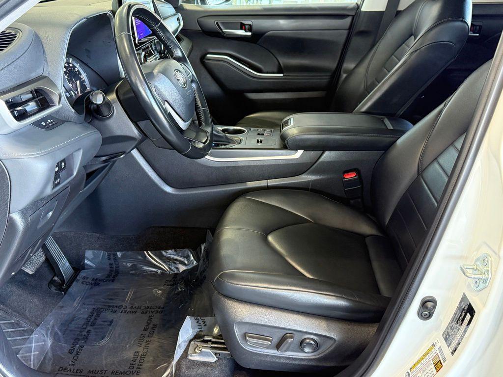 used 2023 Toyota Highlander car, priced at $32,432