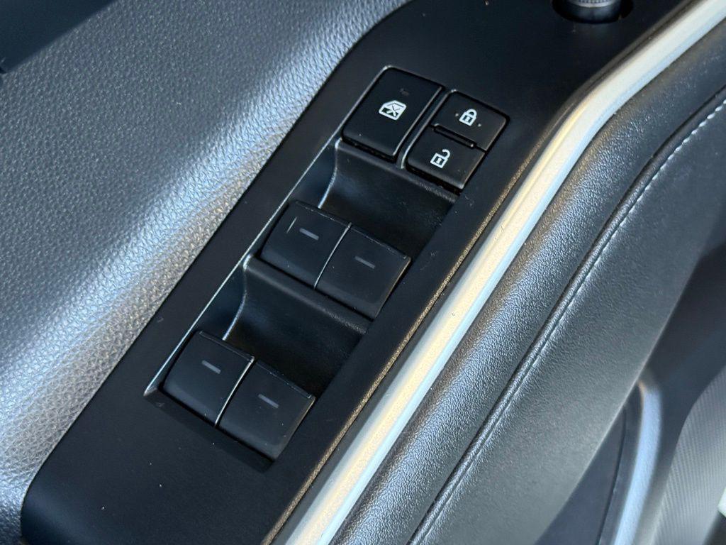 used 2023 Toyota Highlander car, priced at $32,432