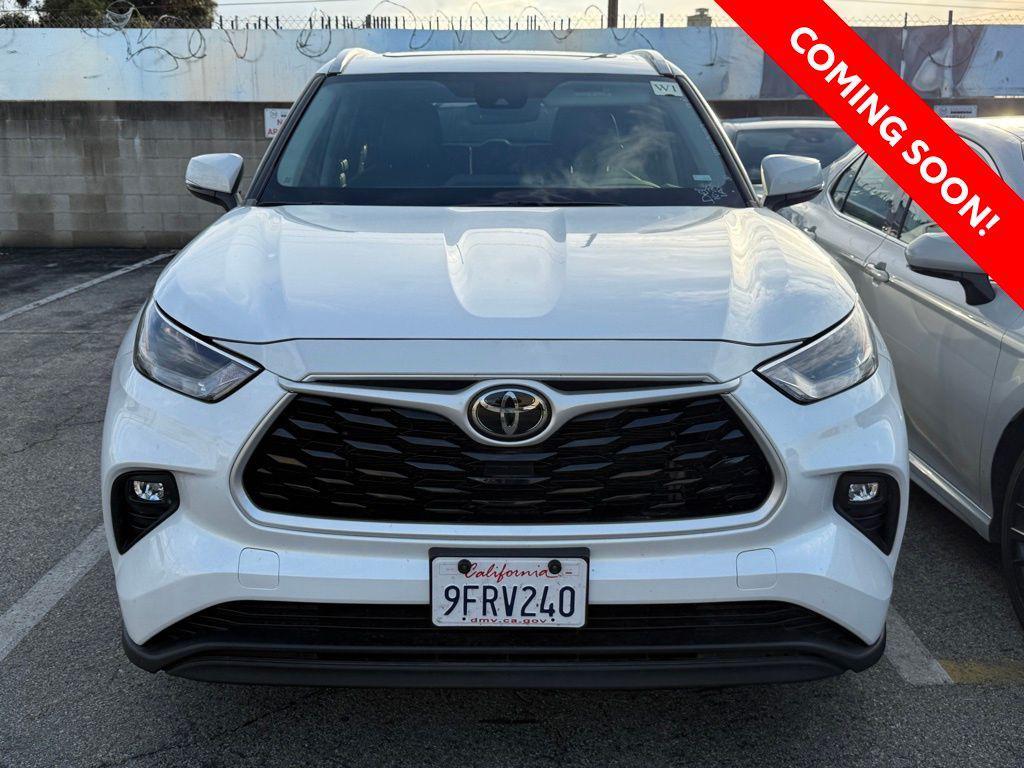 used 2023 Toyota Highlander car, priced at $33,295
