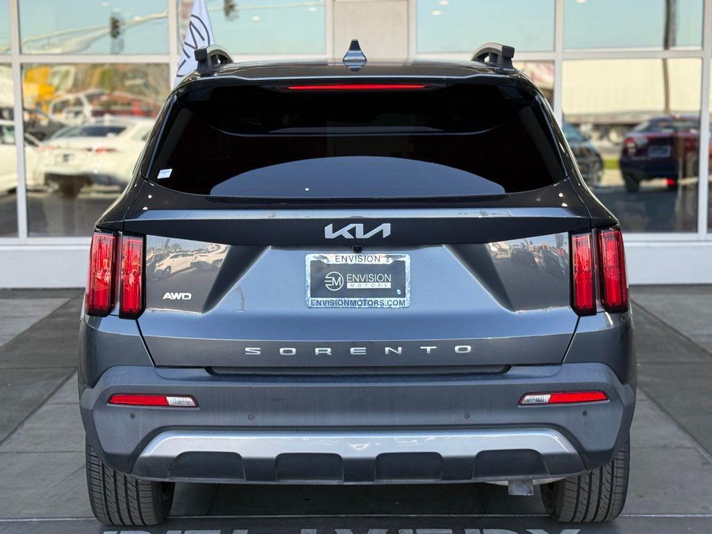 used 2022 Kia Sorento car, priced at $26,995