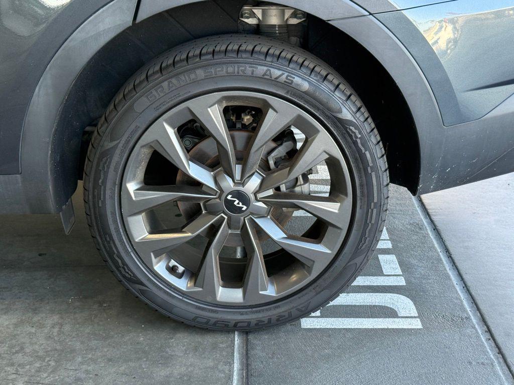 used 2022 Kia Sorento car, priced at $26,995