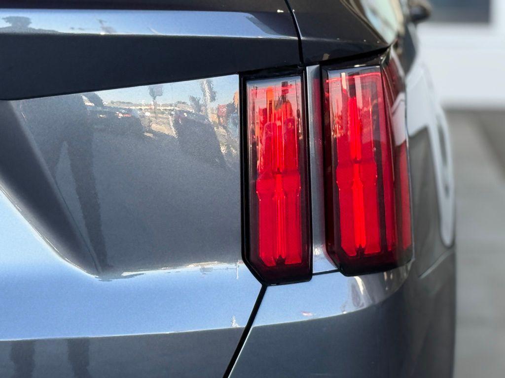 used 2022 Kia Sorento car, priced at $26,995