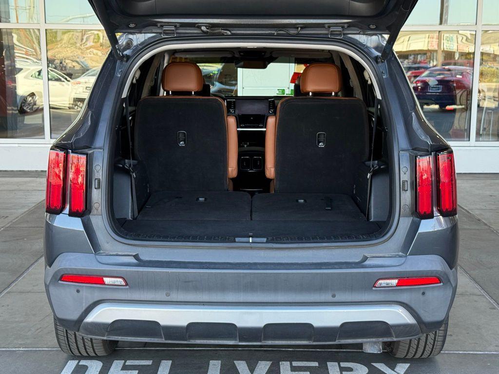 used 2022 Kia Sorento car, priced at $26,995