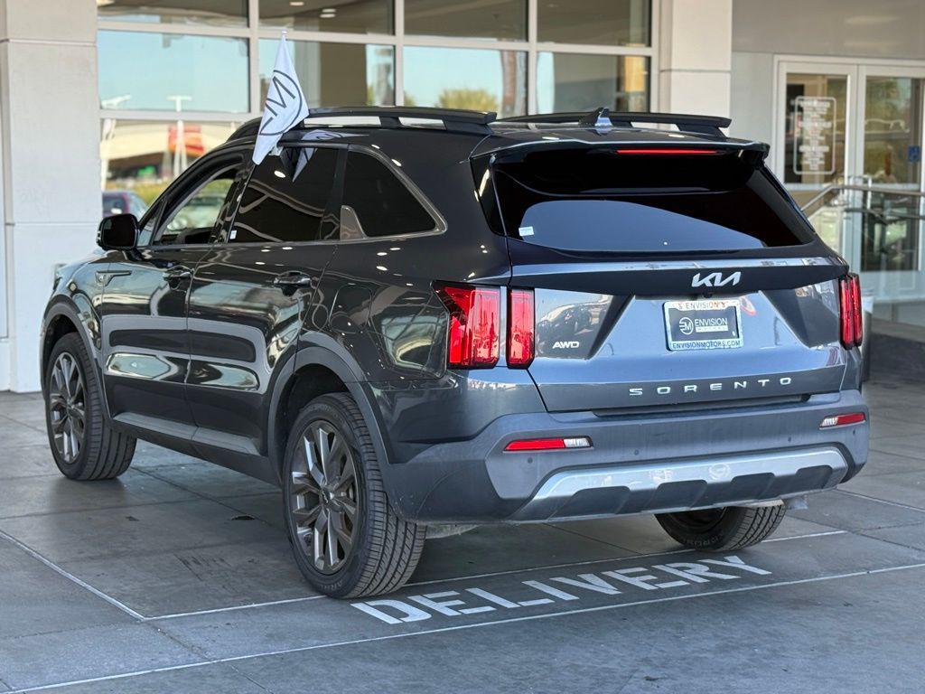 used 2022 Kia Sorento car, priced at $26,995