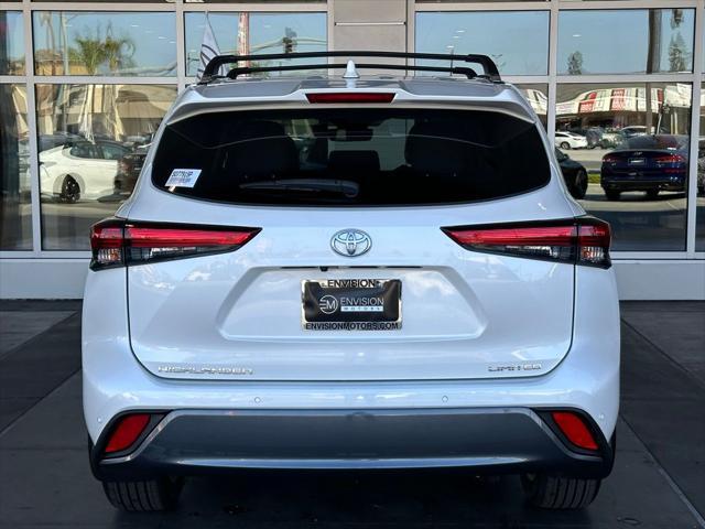 used 2021 Toyota Highlander car, priced at $39,995