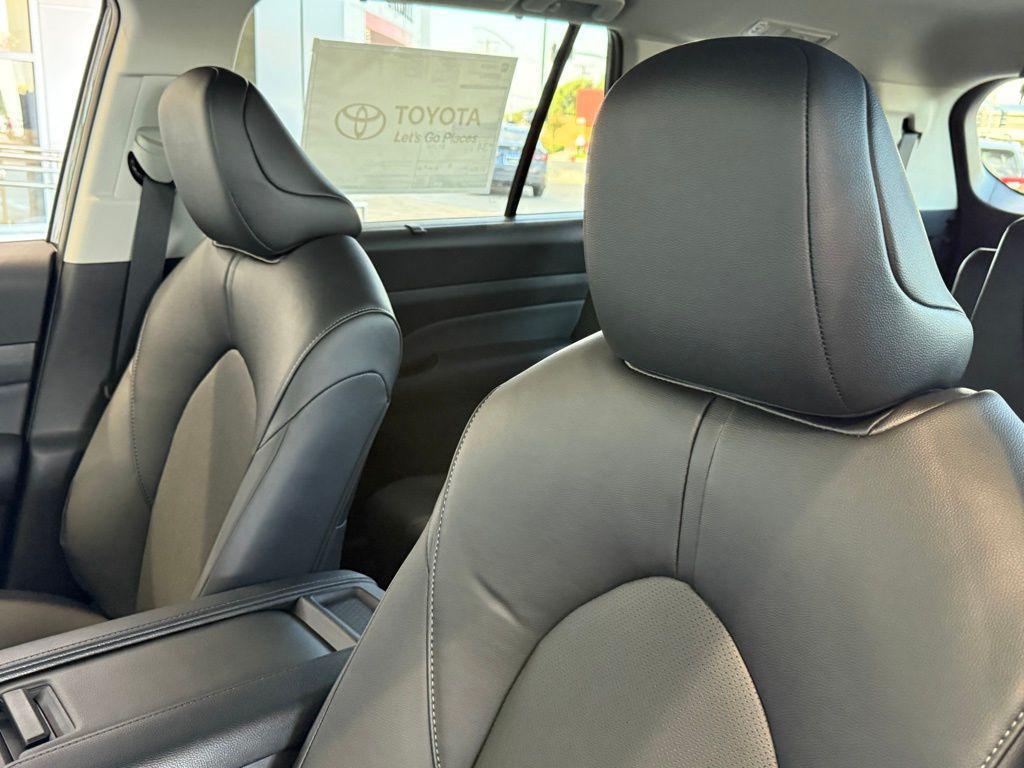 new 2026 Toyota Grand Highlander Hybrid car, priced at $51,432