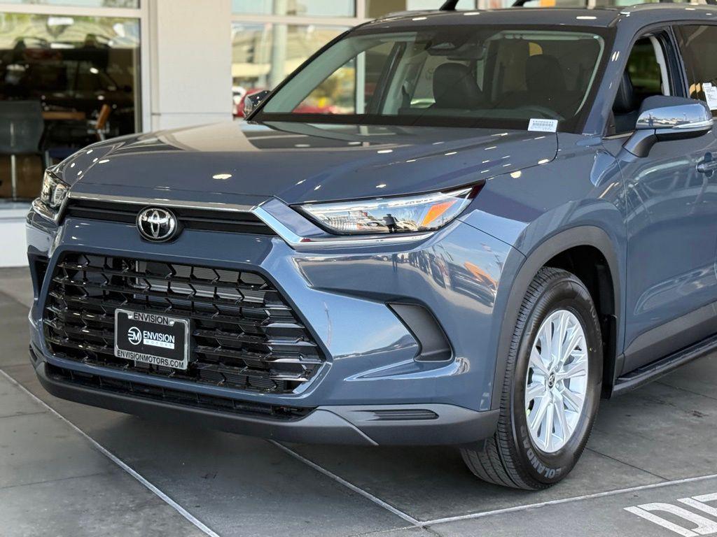new 2026 Toyota Grand Highlander Hybrid car, priced at $51,432