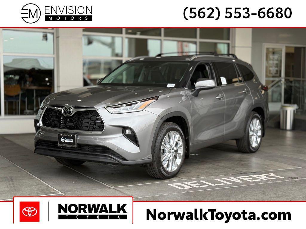 new 2026 Toyota Highlander car, priced at $50,677