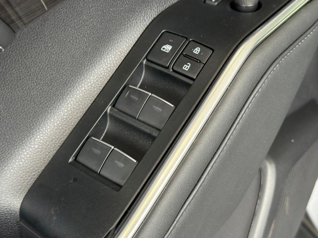 new 2026 Toyota Highlander car, priced at $50,677