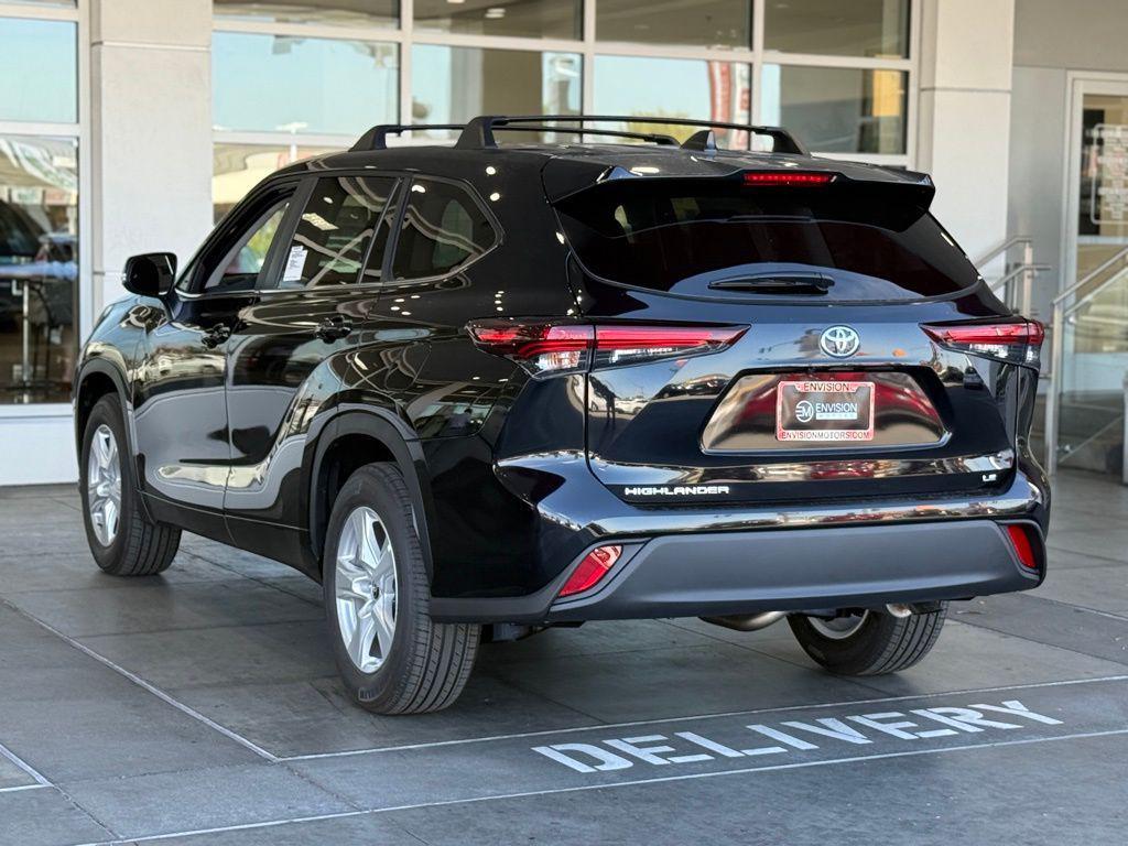 new 2025 Toyota Highlander car, priced at $42,798