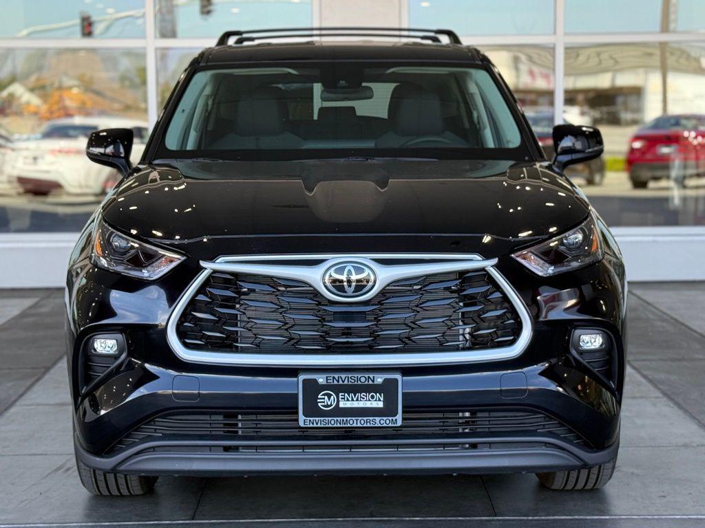 new 2025 Toyota Highlander car, priced at $42,798