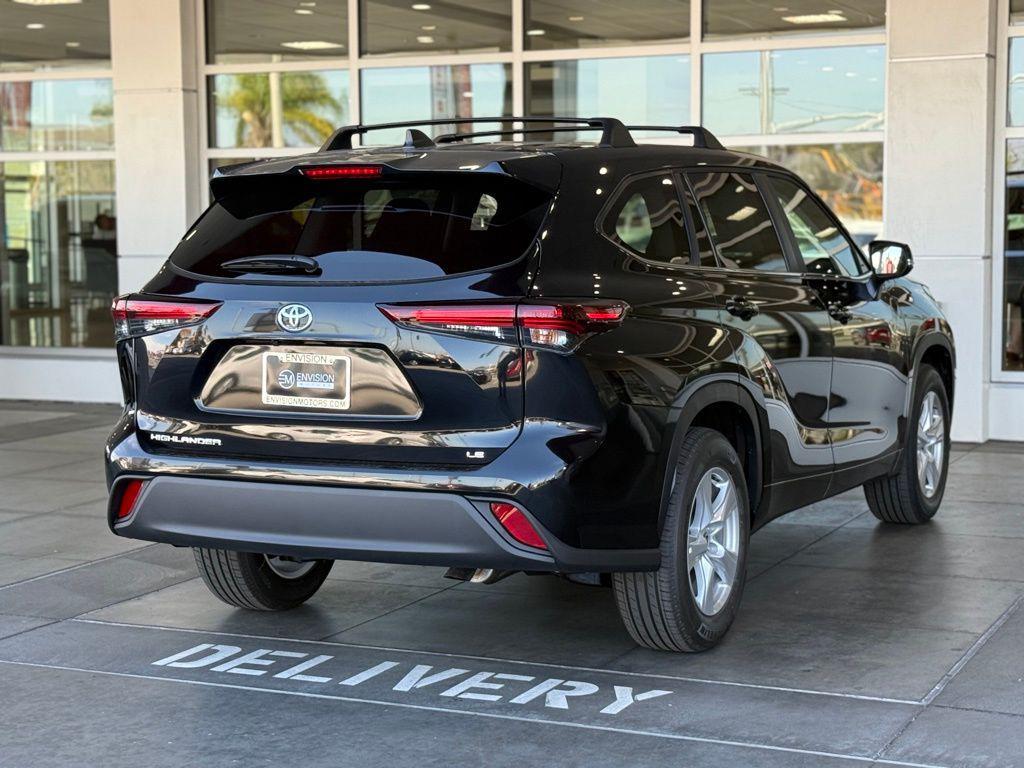 new 2025 Toyota Highlander car, priced at $42,798