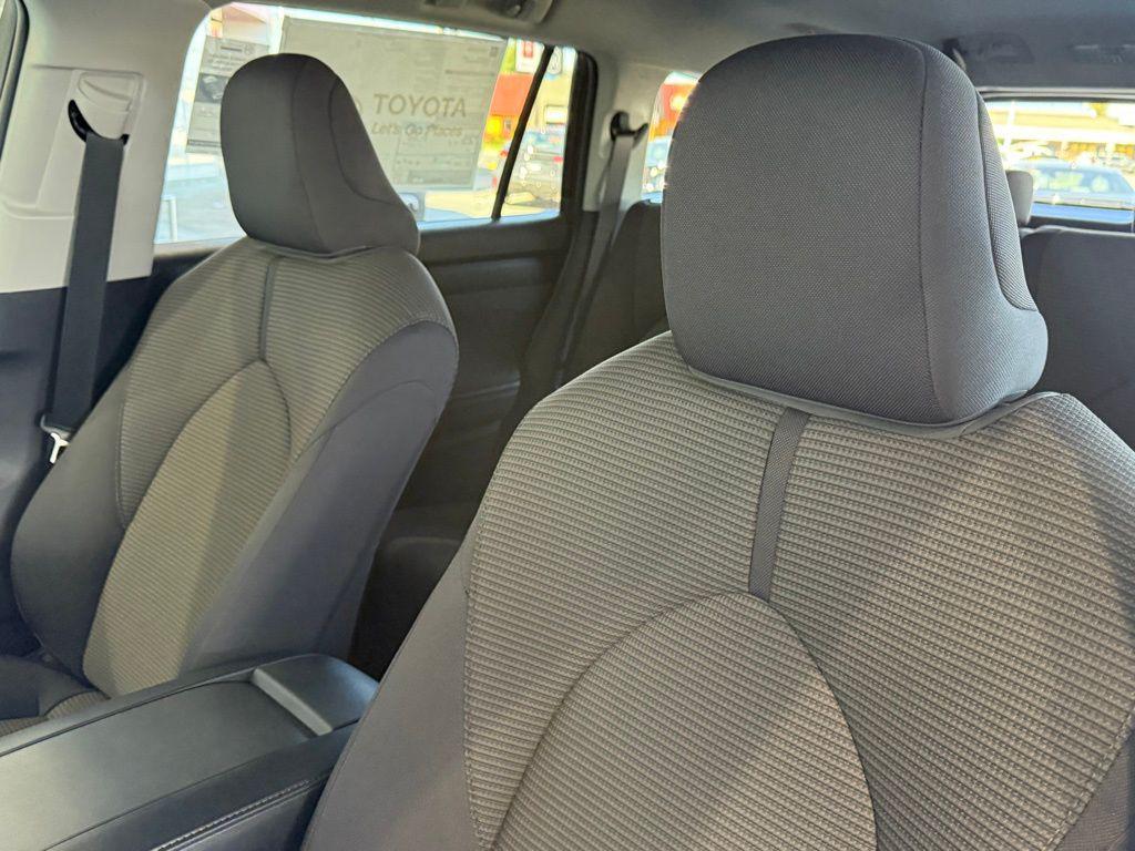 new 2025 Toyota Highlander car, priced at $42,798