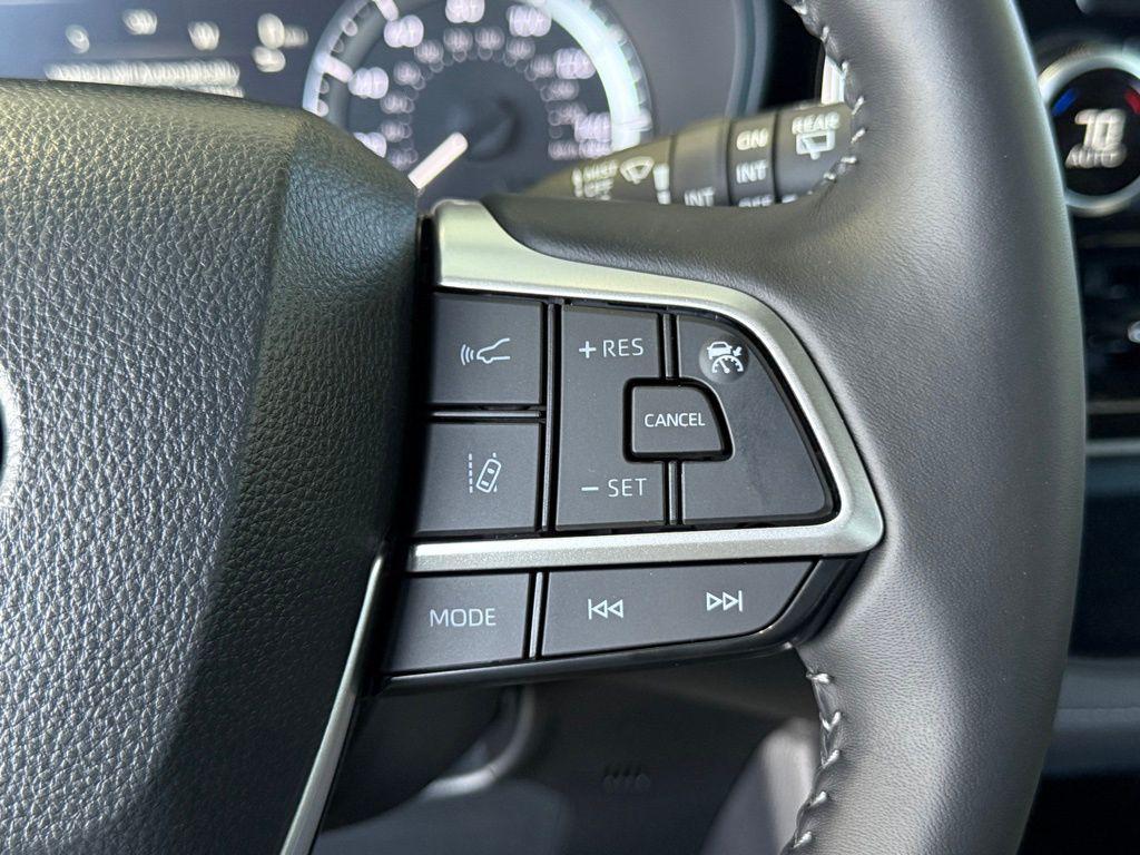 new 2025 Toyota Highlander car, priced at $42,798