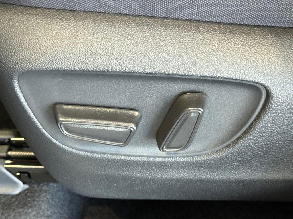 new 2025 Toyota Highlander car, priced at $42,798