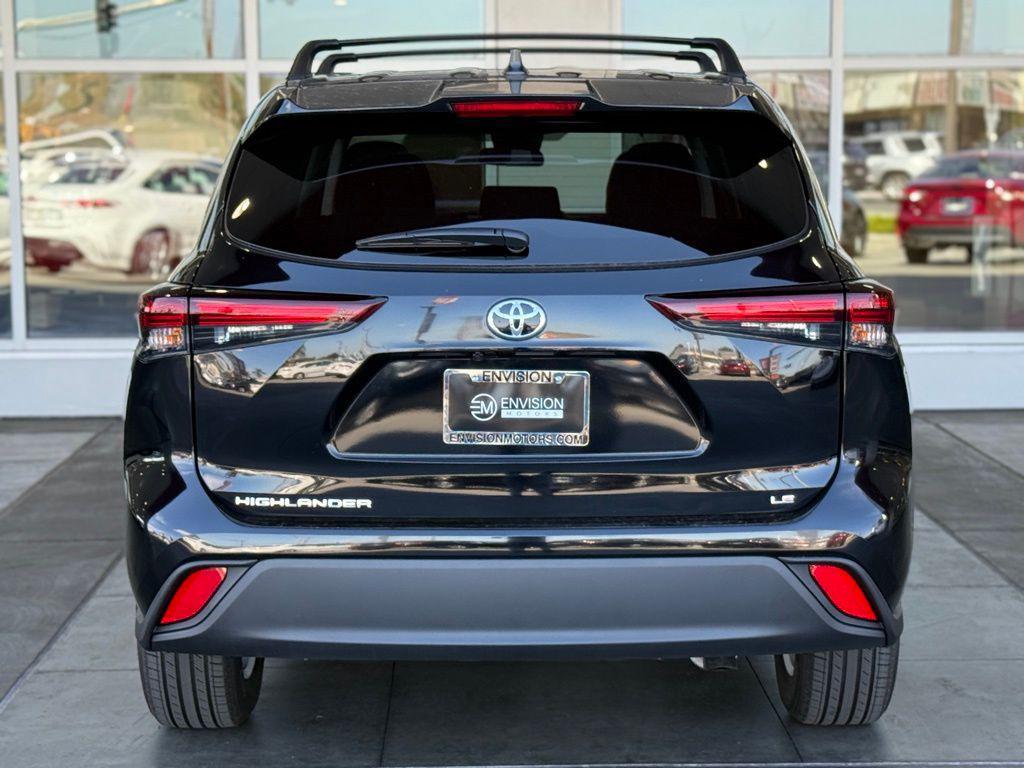 new 2025 Toyota Highlander car, priced at $42,798