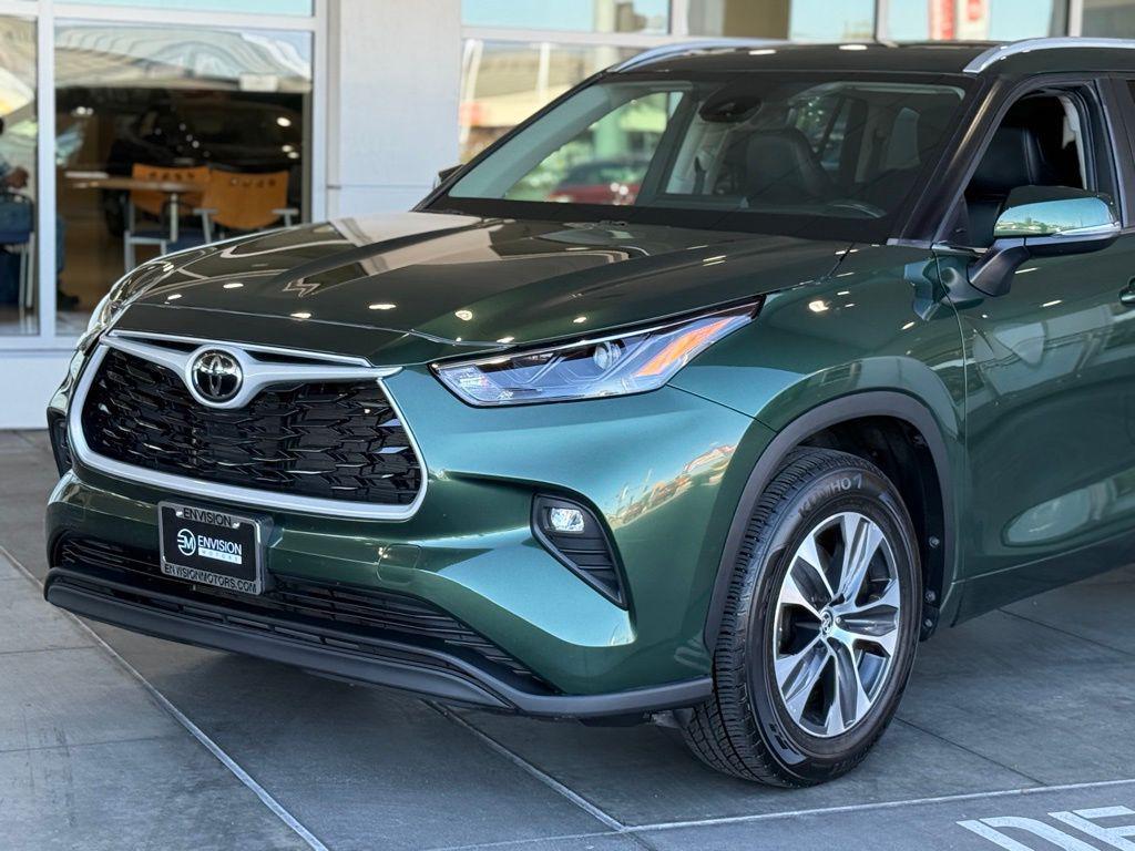 used 2024 Toyota Highlander car, priced at $37,672