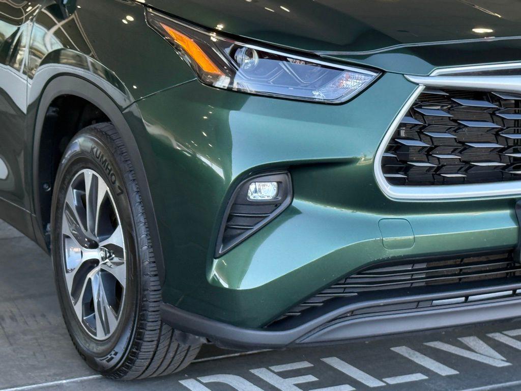 used 2024 Toyota Highlander car, priced at $37,672